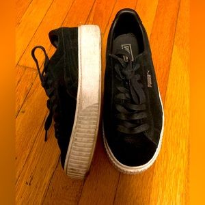 Gently Loved Puma Platform Sneakers LA drop